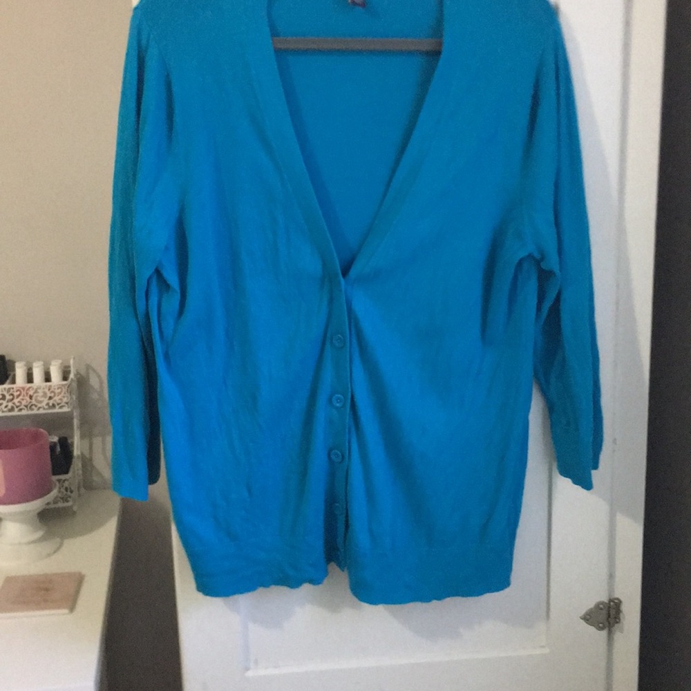 GAP sweater NWOT